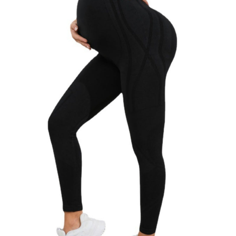 ChicFlex™ maternity leggings fabric detail — four-way stretch close-up